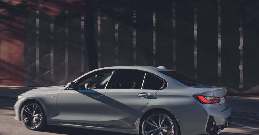 BMW 3 Series 2023